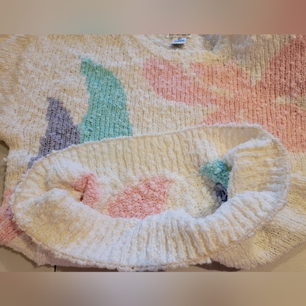 VINTAGE Here's A Hug Acrylic Sweater Cream Pastel Flowers Large - Picture 12 of 16